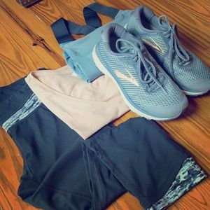 Brooks Women’s Adrenaline GTS 20 grey / peach